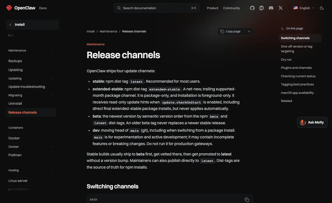 OpenClaw 文档站「Release channels」页开头，列出 stable、extended-stable、beta、dev 四个更新渠道的说明